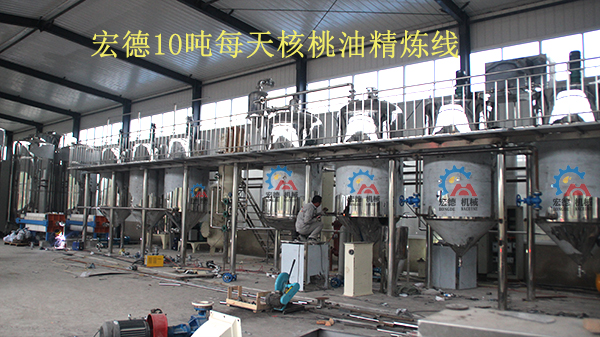 <a href=http://m.dreamgarden.cn/chanpin target=_blank class=infotextkey>精煉設(shè)備</a>安裝現(xiàn)場(chǎng)