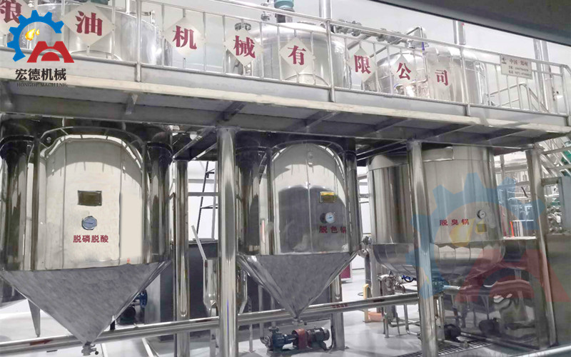 <a href=http://m.dreamgarden.cn/jinglian/ target=_blank class=infotextkey>精煉油設(shè)備</a>脫色、脫臭罐
