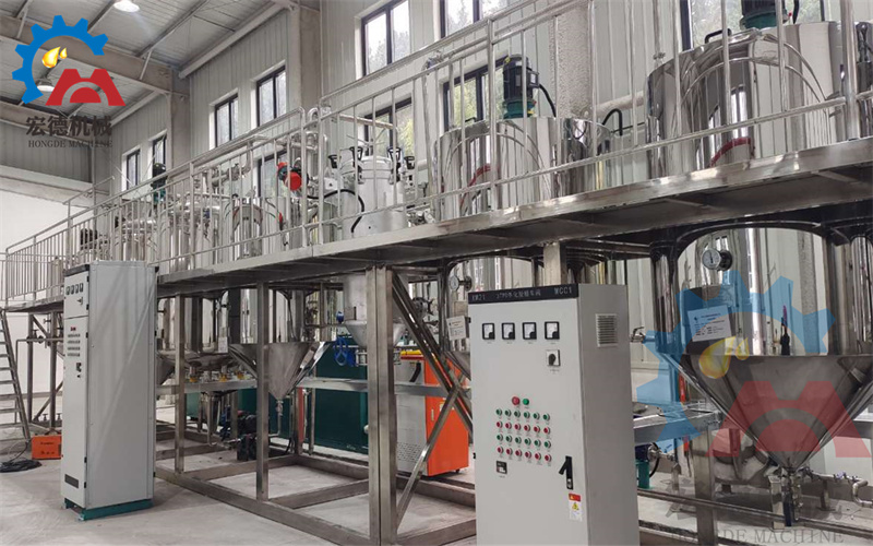 葵花籽油<a href=http://m.dreamgarden.cn/jinglian/ target=_blank class=infotextkey>精煉油設(shè)備</a>